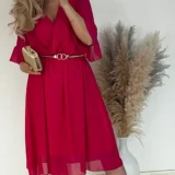Sukienka fuksja szyfonowa z podszewką. Polska produkcja - sprzedawana bez paska! Skład: wiskoza, szyfon Długość całkowita 120 Rozmiary 2XL 3XL Rozmiar 2XL 44 Biust od 110 do 125 Pas od 80 do 118 Rozmiar 3XL 46 Biust od 115 do 130 Pas od 80 do 120 Cena 159 zł